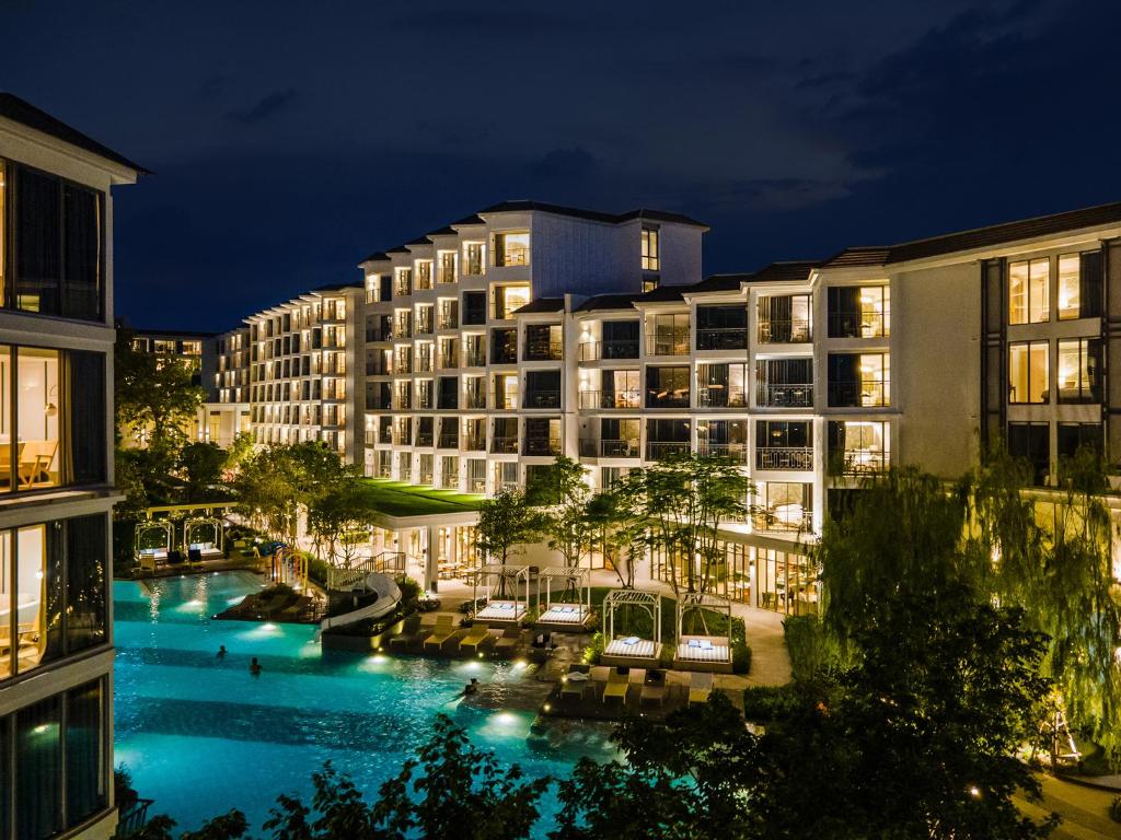 The Quarter Chaophraya by UHG Hotel Logo